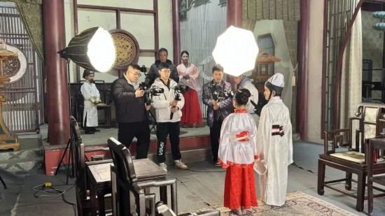 ����Ӱ�ӳ�