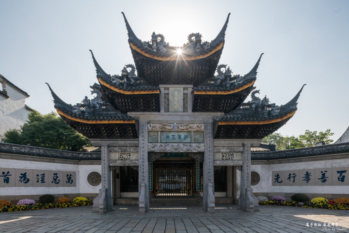 ����������